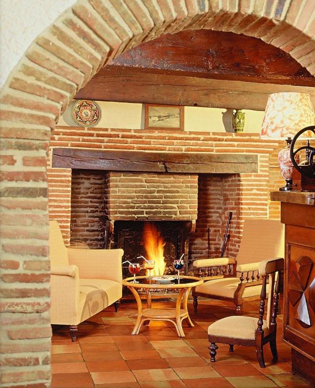 Hotel Le Ratelier Montaigut-sur-Save Esterno foto